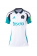 Newcastle United Sven Botman #4 Voetbaltruitje Uit tenue Dames 2024-25 Korte Mouw